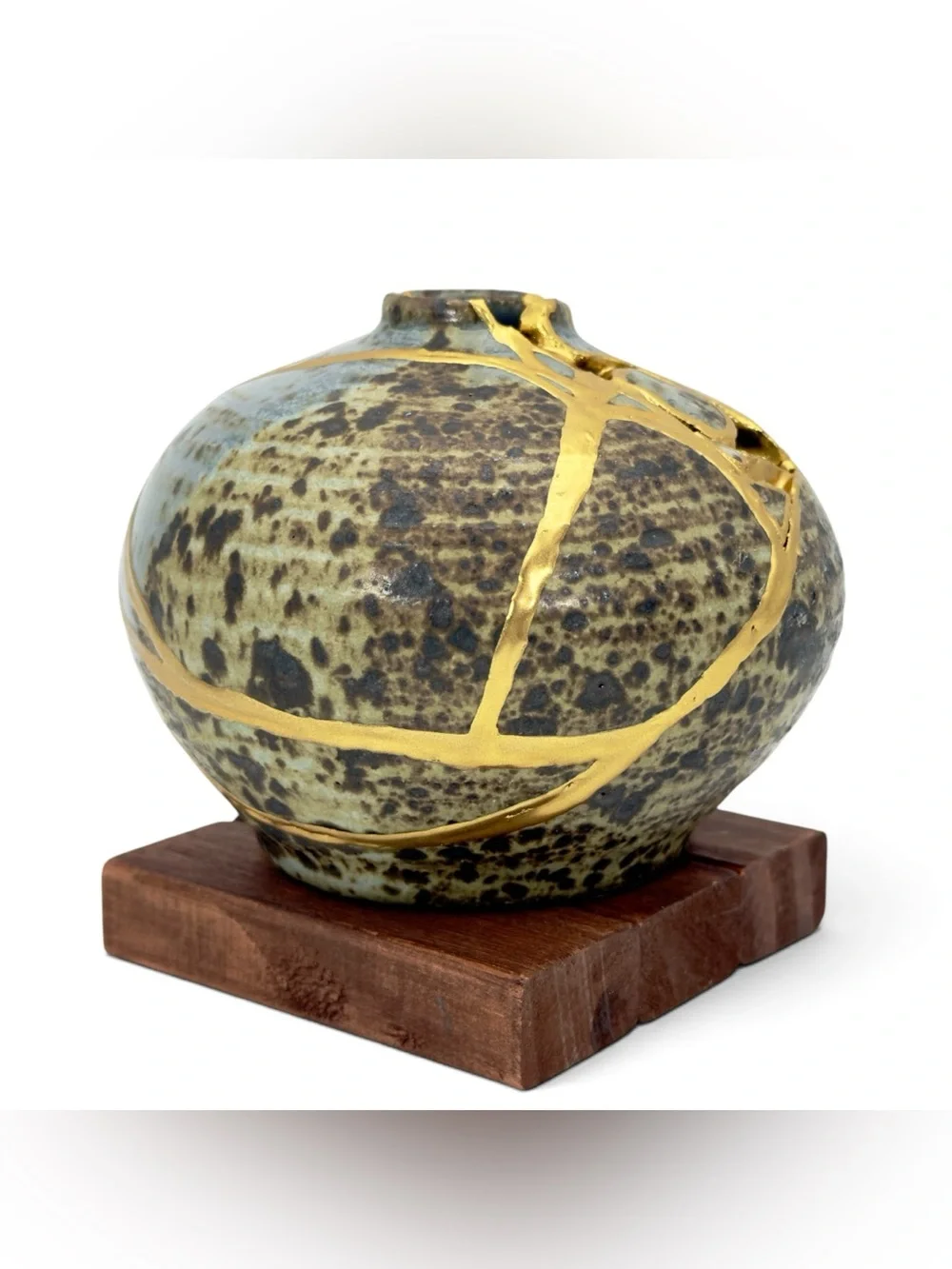 Kintsugi Vase Handmade Pottery Gold Crack Art Personal Growth Gift